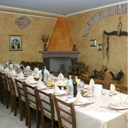 Le Tre Rose 3* Bono (Sassari)