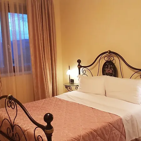 Le Tre Rose Hotel 3*