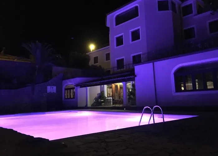 Le Tre Rose Ξενοδοχείο 3*