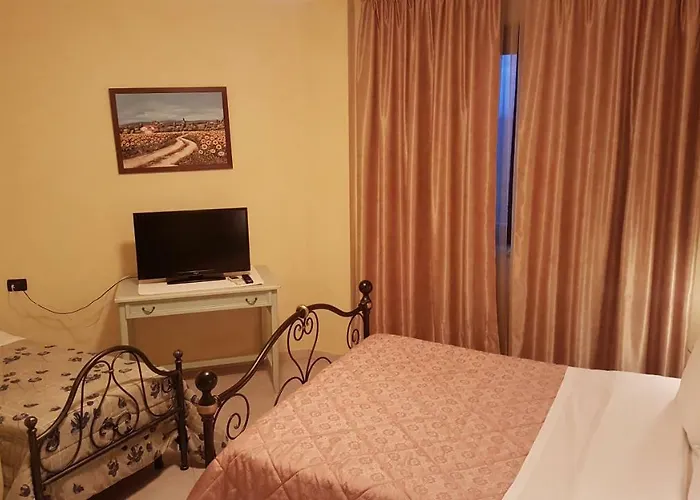 Le Tre Rose 3* Bono (Sassari)